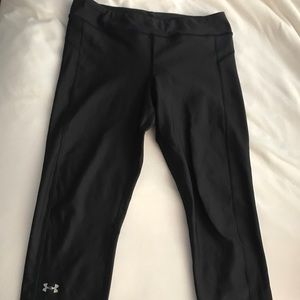 Black cropped leggings